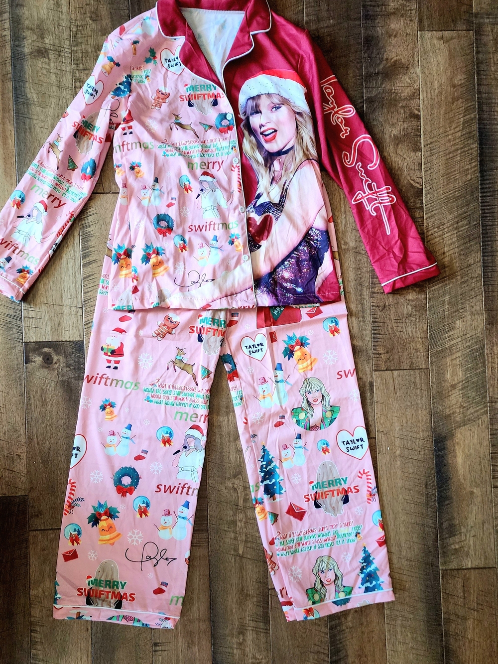 Taylor Swift Pink 'Merry Swiftmas' Pajama Set Size Medium Adult